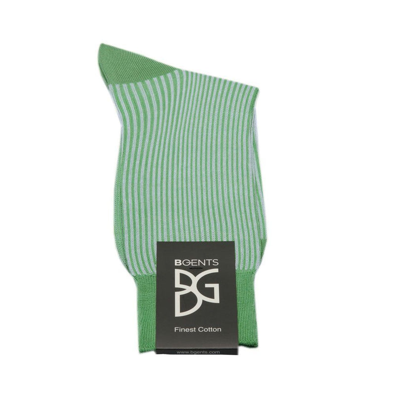 Feine Socken aus 100 % Baumwolle mit Streifenmuster in Grün von BGENTS gelegt