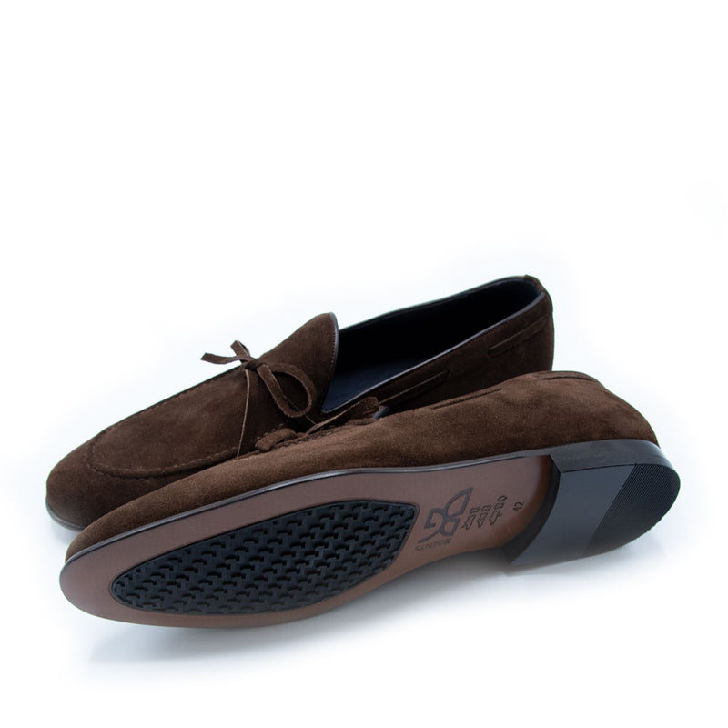 Loafer aus Veloursleder mit Schleife in Braun