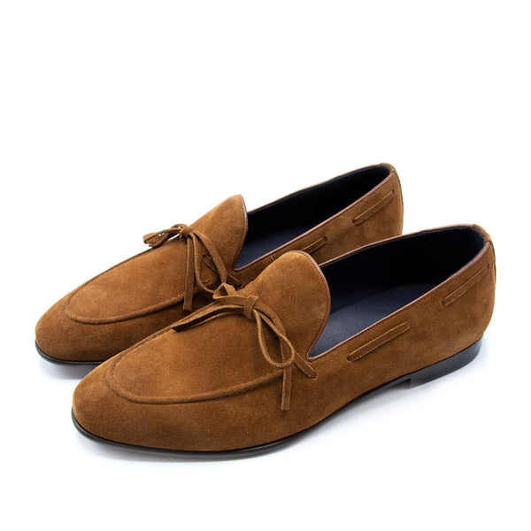 Loafer aus Veloursleder mit Schleife in Cognac