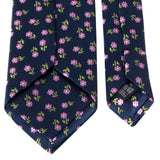 Dunkelblaue Seiden-Jacquard Krawatte mit Blüten-Muster von BGENTS Rückseite