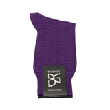 Feine Socken aus 100 % Baumwolle mit großem Wabenmuster in Ultra-Violett von BGENTS gelegt