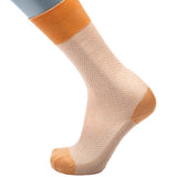 Feine Socken aus 100 % Baumwolle mit Fischgrätenmuster in Orange, Gr. 43/44 - BGENTS