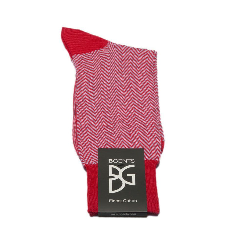 Feine Socken aus 100 % Baumwolle mit Fischgrätenmuster in Rot von BGENTS gelegt