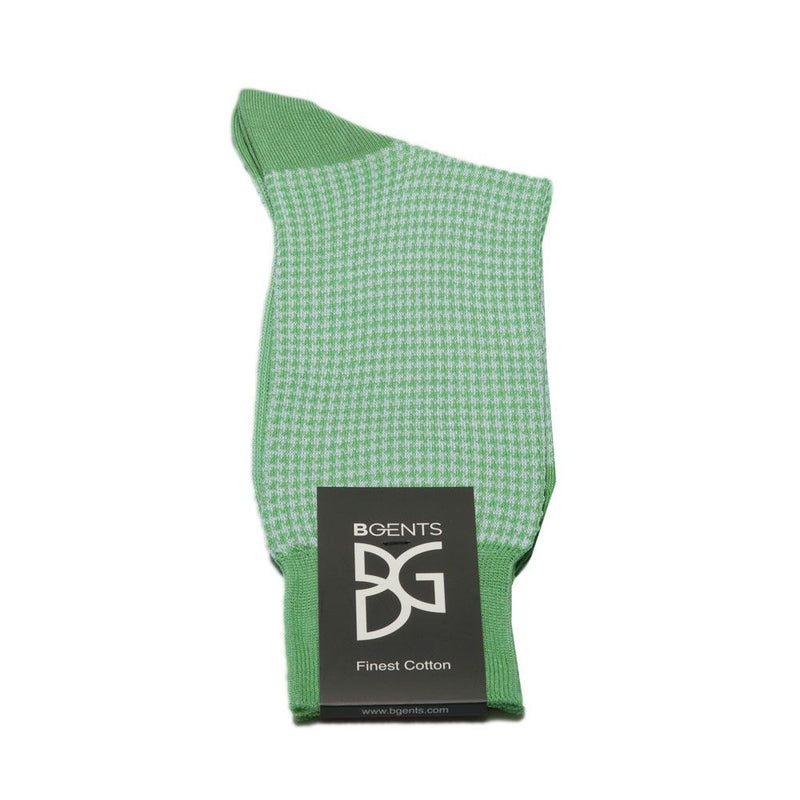 Feine Socken aus 100 % Baumwolle mit Hahnentrittmuster in Grün von BGENTS gelegt