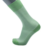 Feine Socken aus 100 % Baumwolle mit Streifenmuster in Grün, Gr. 43/44 - BGENTS